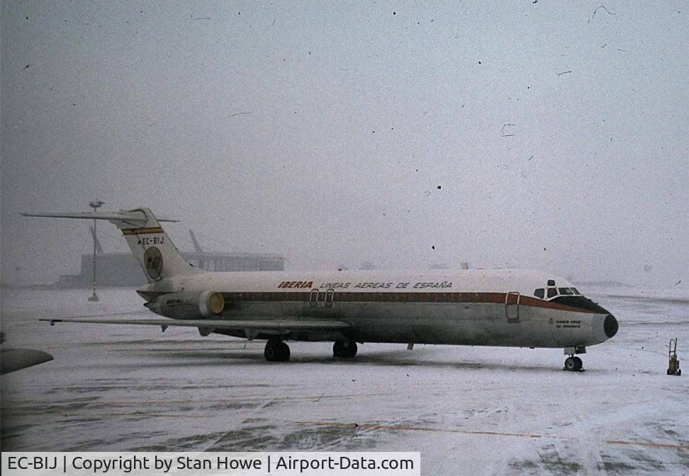 EC-BIJ, 1967 Douglas DC-9-32 C/N 47079, At Munich Airport, Dec 1873.