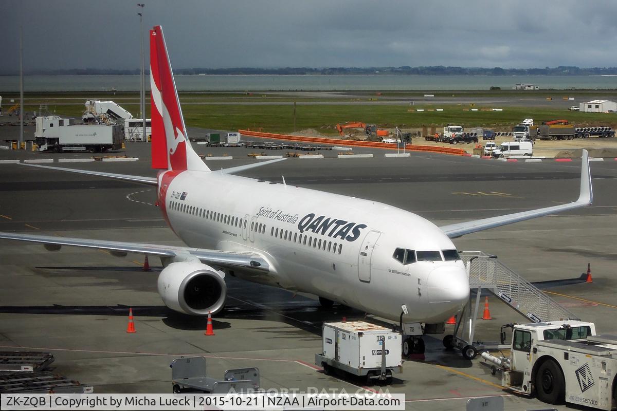 ZK-ZQB, 2009 Boeing 737-838 C/N 34201, At Auckland