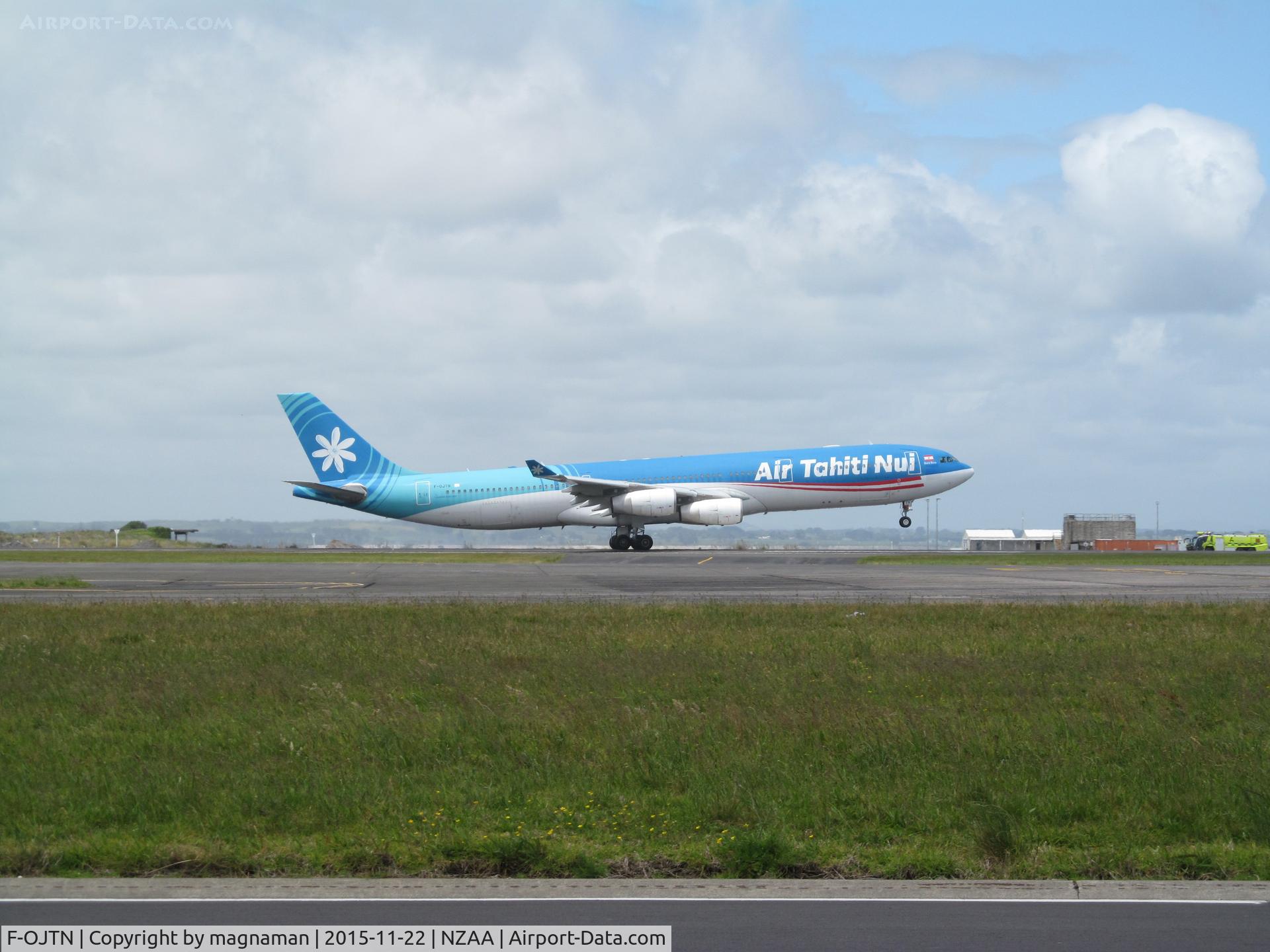 F-OJTN, 2001 Airbus A340-313 C/N 395, Landing at AKL