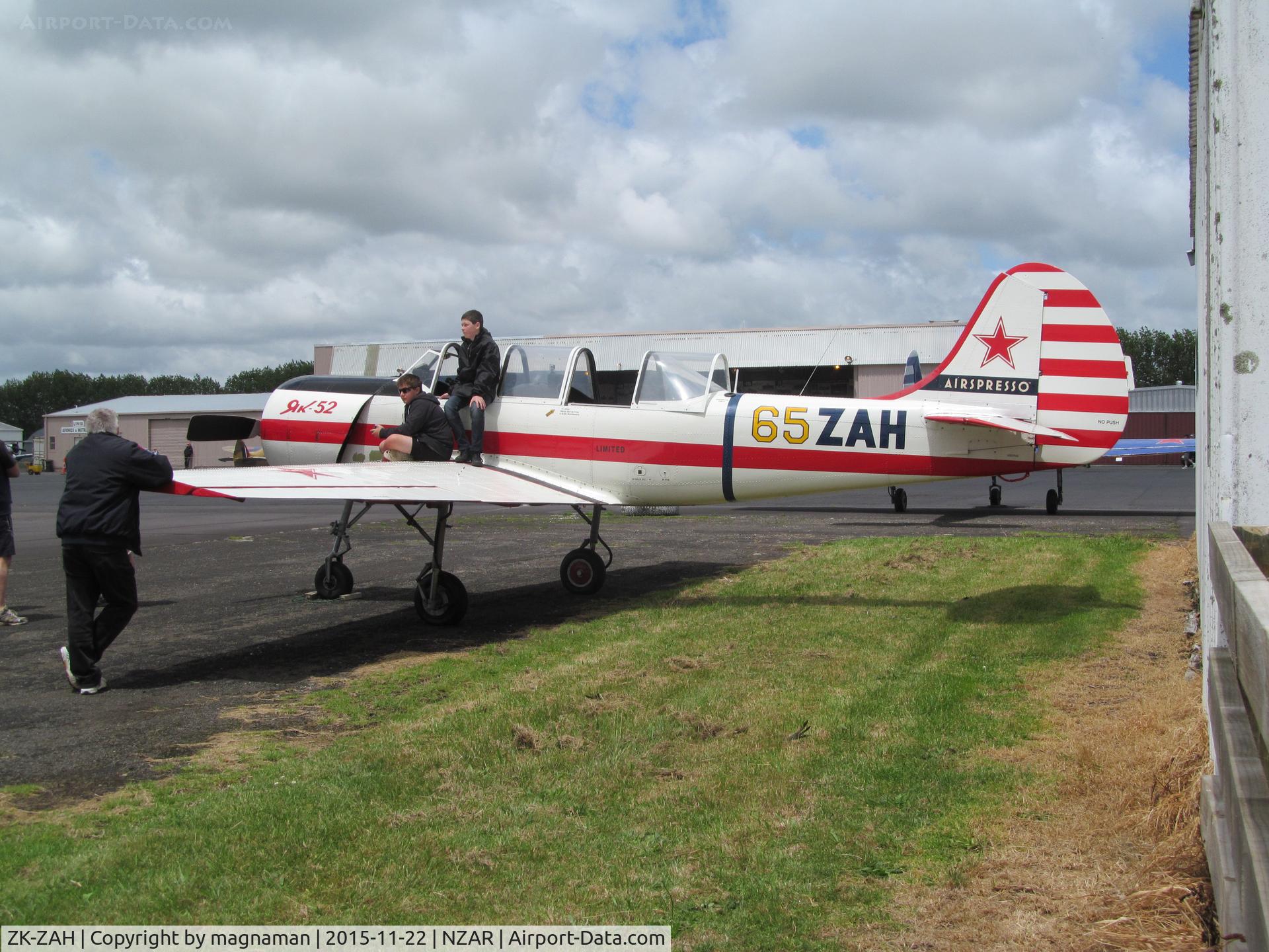 ZK-ZAH, Yakovlev Yak-52 C/N 888708, Love these yaks - at open day