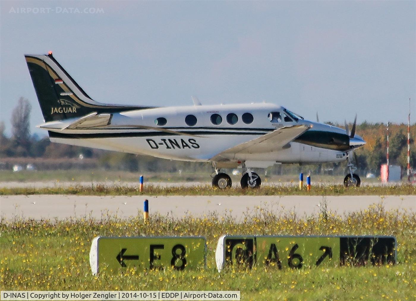 D-INAS, Beech C90A King Air King Air C/N LJ-1551, On taxi to departure.....