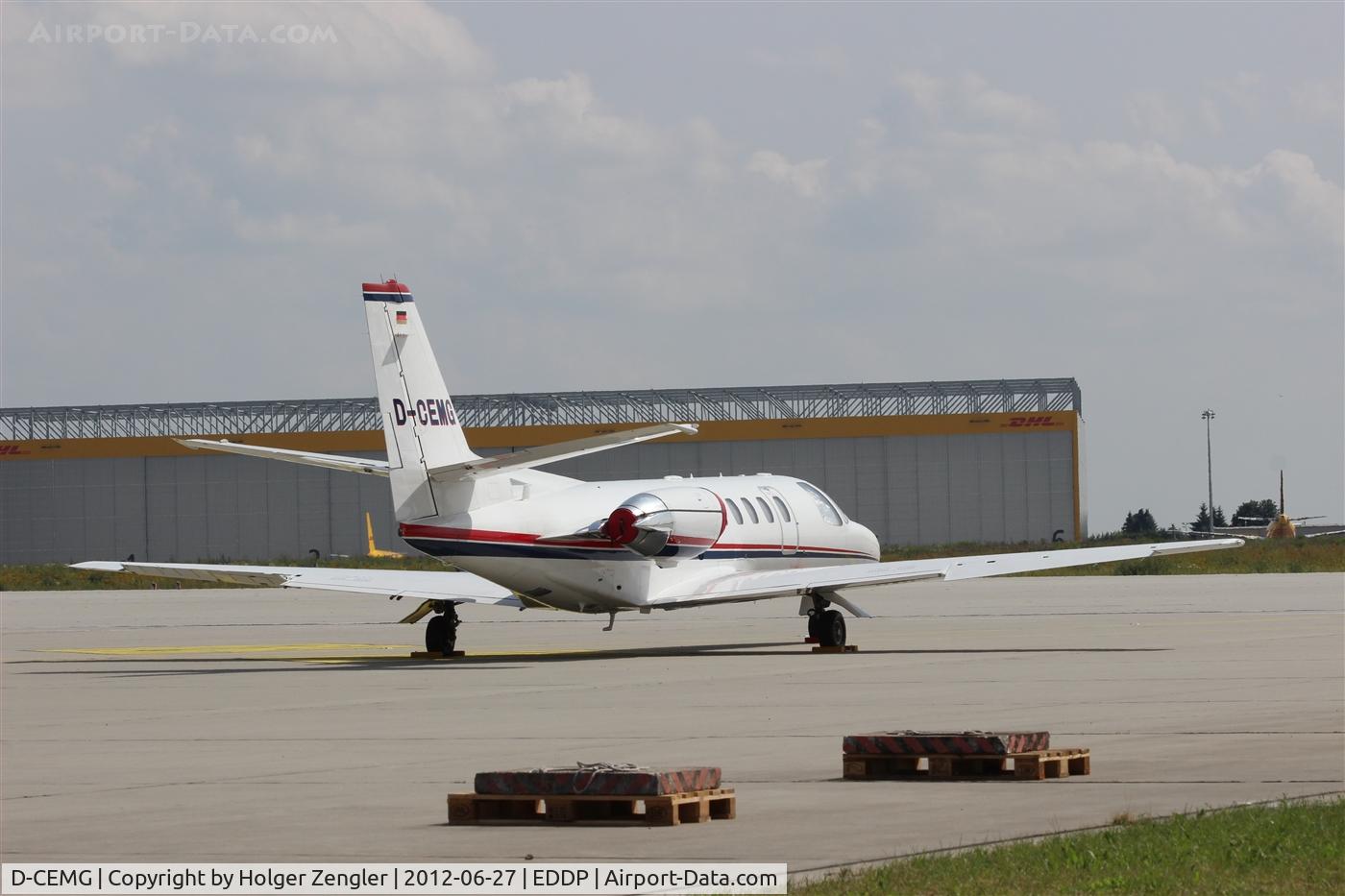 D-CEMG, 1998 Cessna 560 Cittion V Ultra C/N 560-0460, Waiting for a new task...