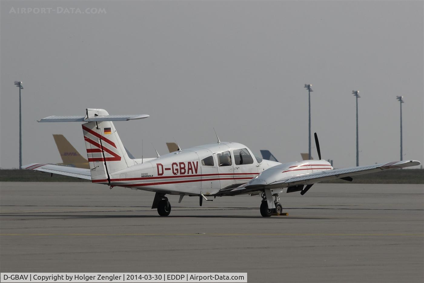 D-GBAV, 1981 Piper PA-44-180T Turbo Seminole Turbo Seminole C/N 44-8107051, Waiting for return flight....