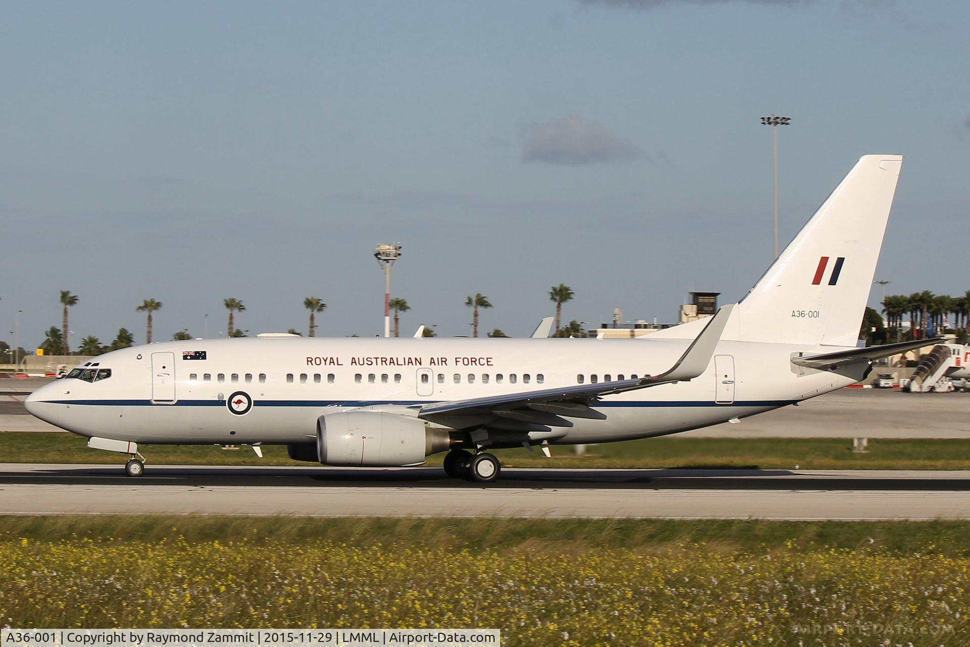 A36-001, 2000 Boeing 737-7DT BBJ C/N 30829, B737-700 A36-001 Royal Australian Air Force