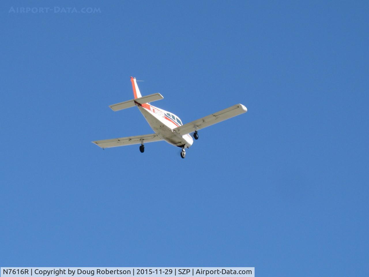 N7616R, 1969 Beech B23 Musketeer C/N M-1239, 1969 Beech B23 MUSKETEER CUSTOM III, Lycoming O&VO-360 180 Hp, takeoff climb Rwy 04