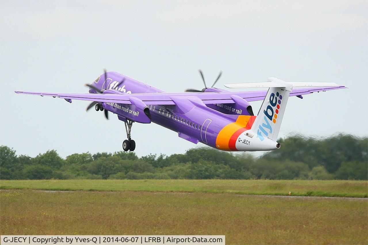 G-JECY, 2007 De Havilland Canada DHC-8-402Q Dash 8 C/N 4157, De Havilland Canada DHC-8-402Q Dash 8, Take off rwy 25L, Brest-Bretagne Airport (LFRB-BES)