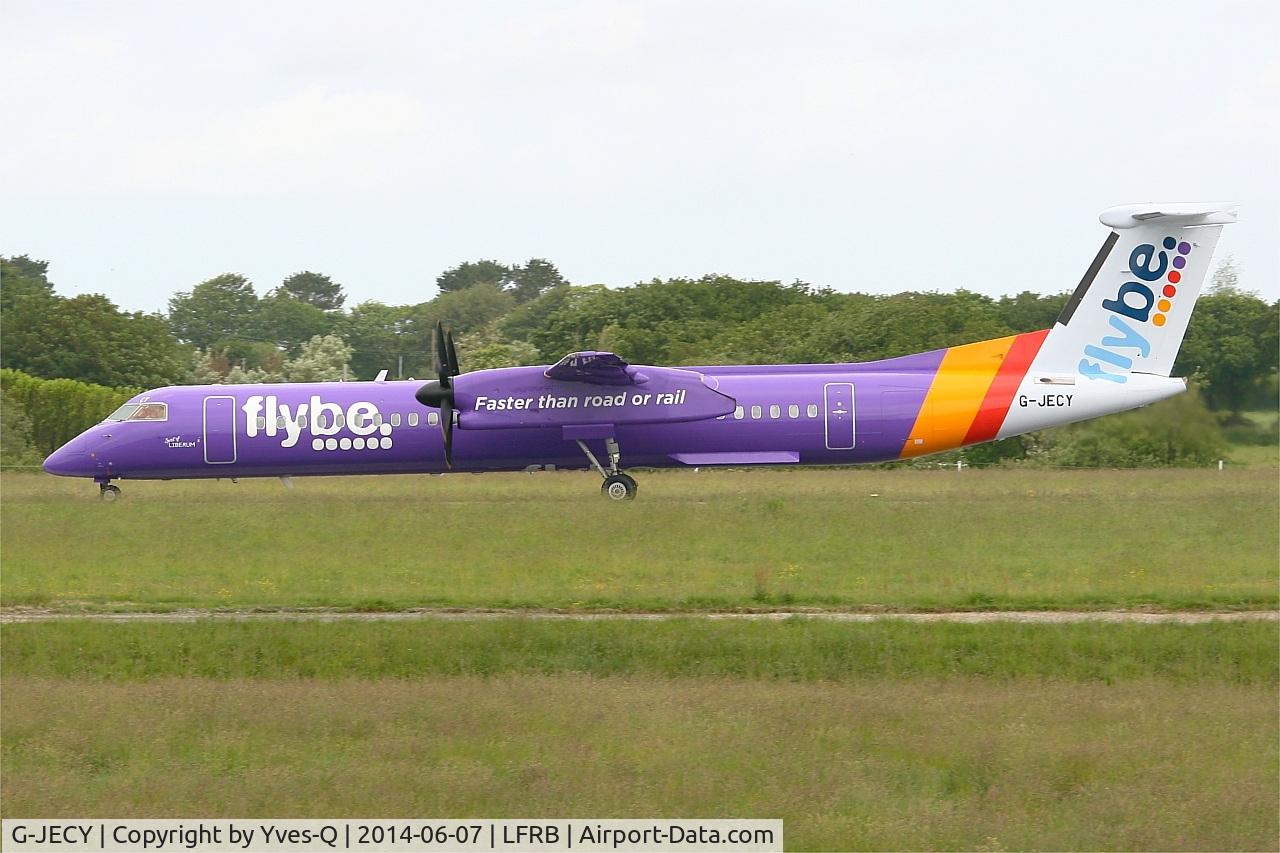 G-JECY, 2007 De Havilland Canada DHC-8-402Q Dash 8 C/N 4157, De Havilland Canada DHC-8-402Q Dash 8, Take off run rwy 25L, Brest-Bretagne Airport (LFRB-BES)