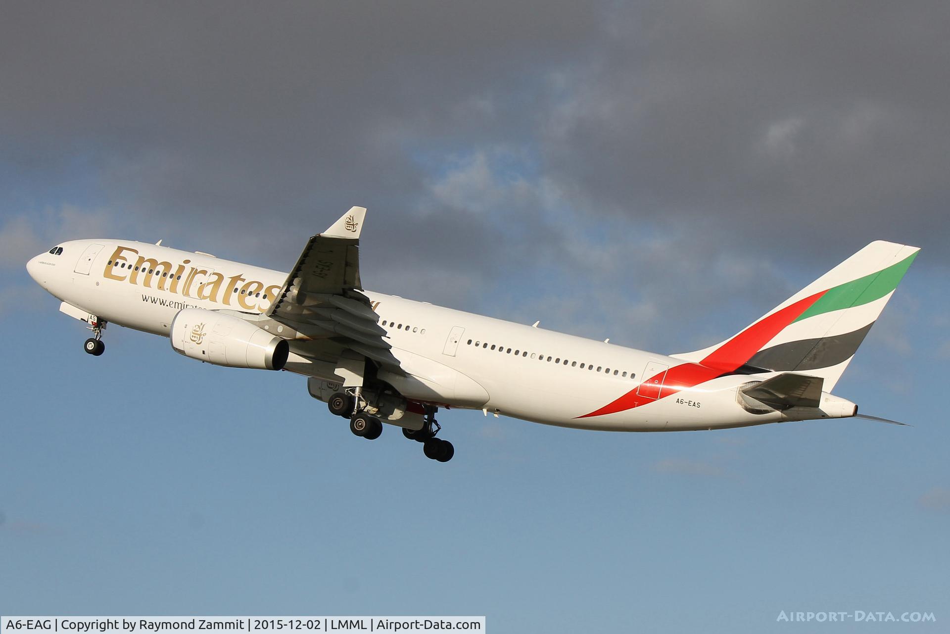 A6-EAG, 2001 Airbus A330-243 C/N 396, A330 A6-EAG Emirates Airlines
