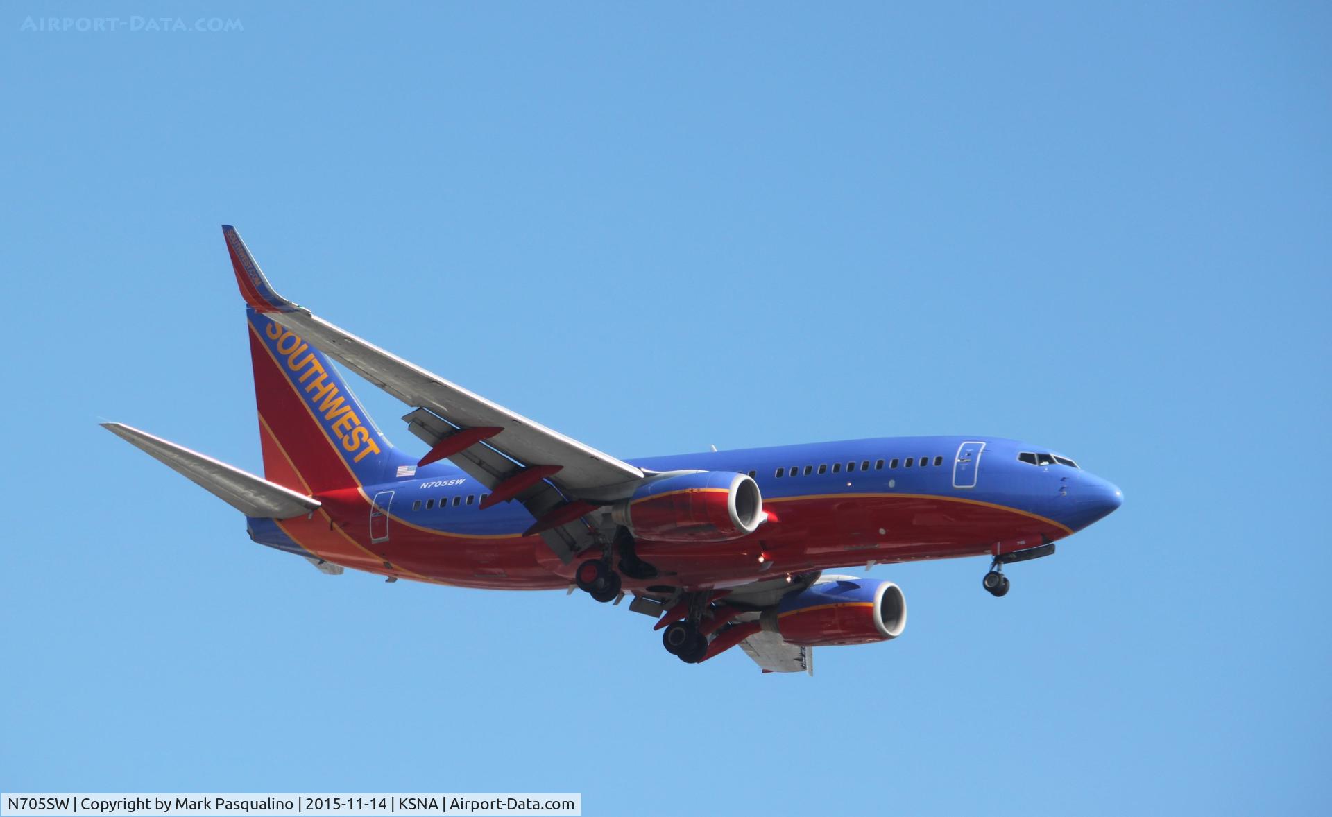 N705SW, 1998 Boeing 737-7H4 C/N 27839, Boeing 737-700