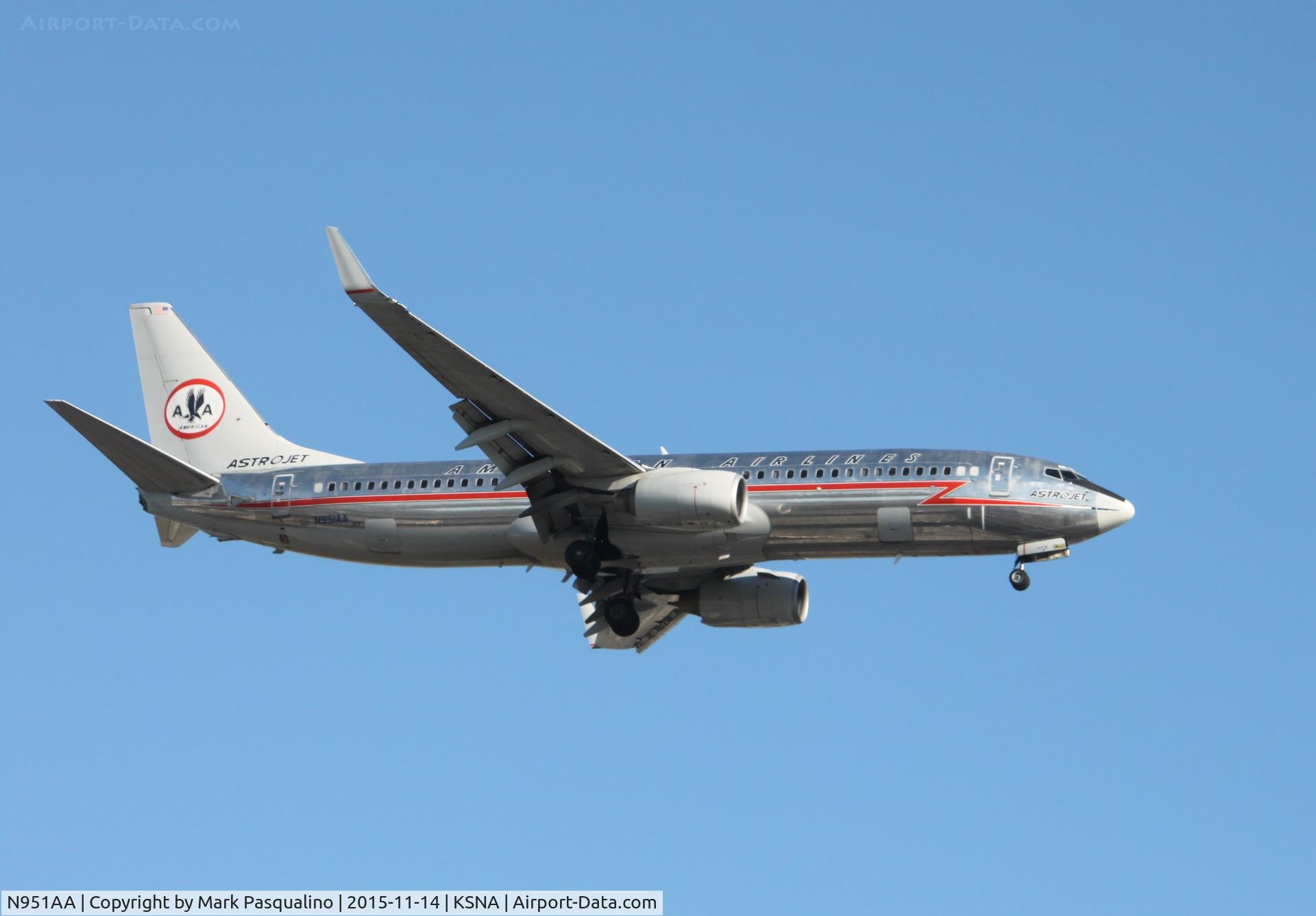 N951AA, 2000 Boeing 737-823 C/N 29538, Boeing 737-800