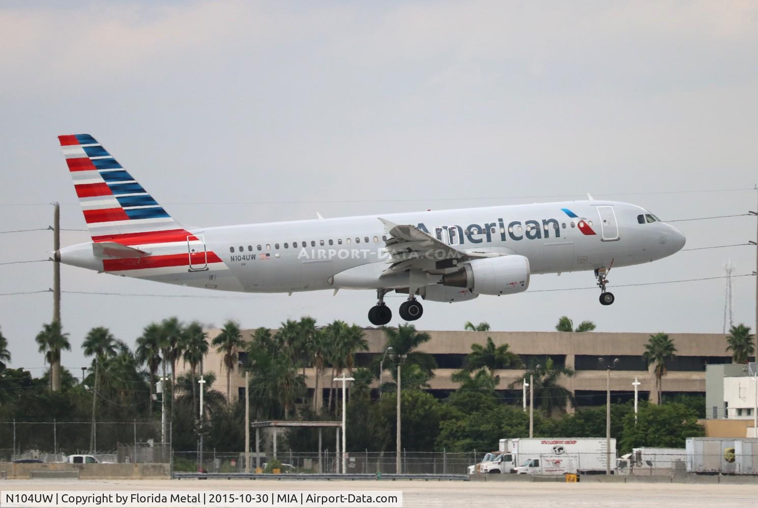 N104UW, 1999 Airbus A320-214 C/N 0863, American A320