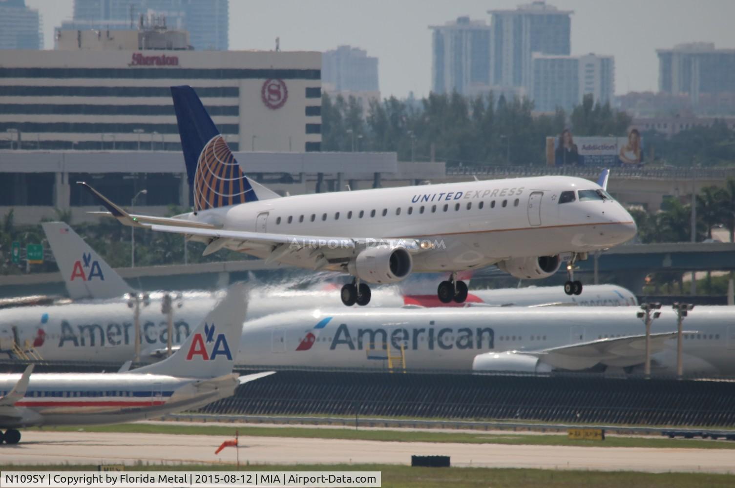 N109SY, 2014 Embraer 175LR (ERJ-170-200LR) C/N 17000402, United Express