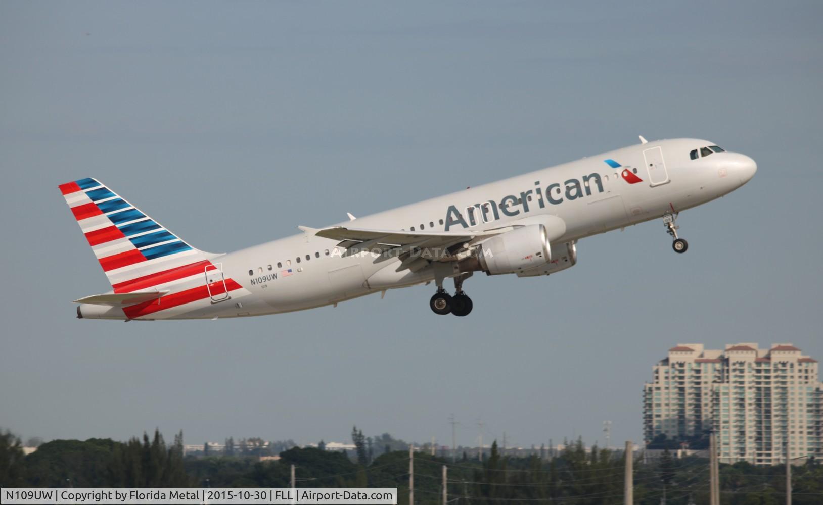 N109UW, 1999 Airbus A320-214 C/N 1065, American