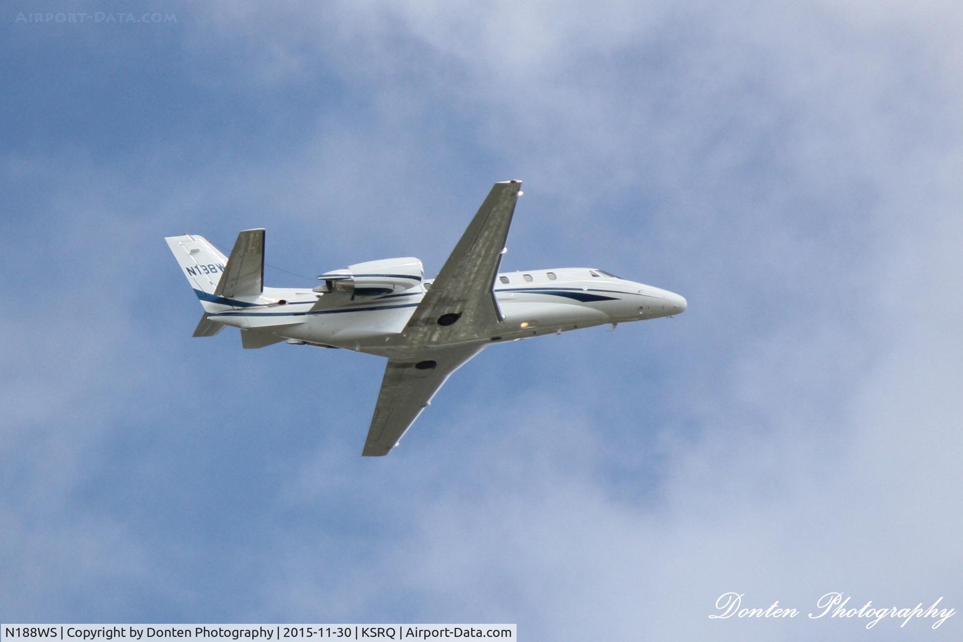 N188WS, 2001 Cessna 560XL C/N 560-5179, Cessna Citation Excel (N188WS) departs Sarasota-Bradenton International Airport