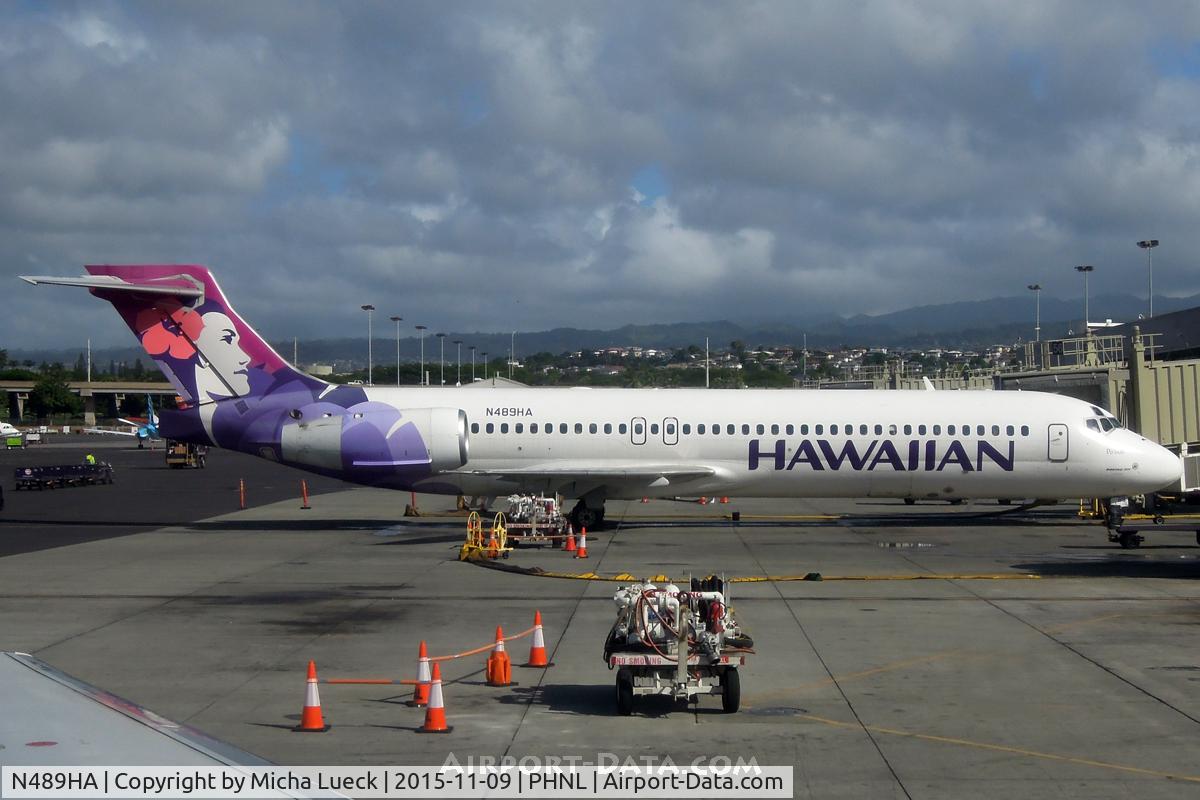 N489HA, 1998 Boeing 717-200 C/N 55002, At Honolulu