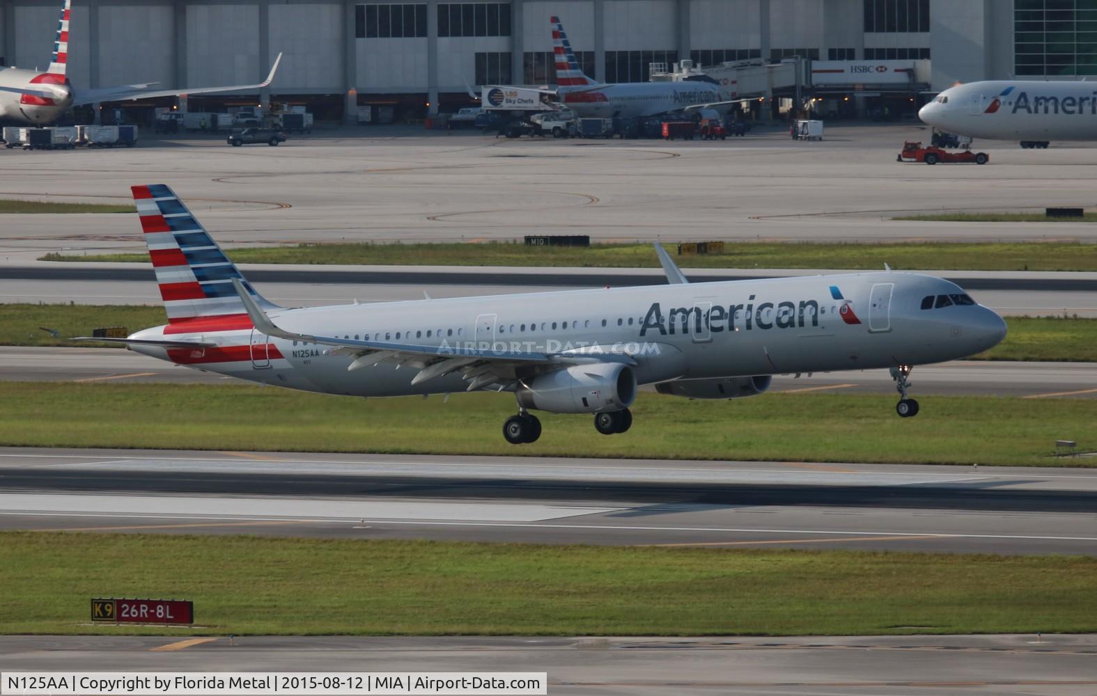 N125AA, 2014 Airbus A321-231 C/N 6272, American
