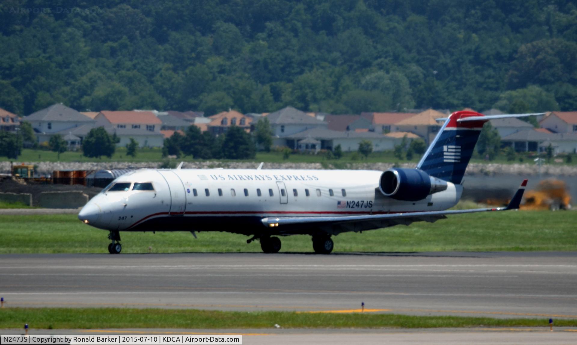 N247JS, 2004 Bombardier CRJ-200ER (CL-600-2B19) C/N 7922, Takeoff National
