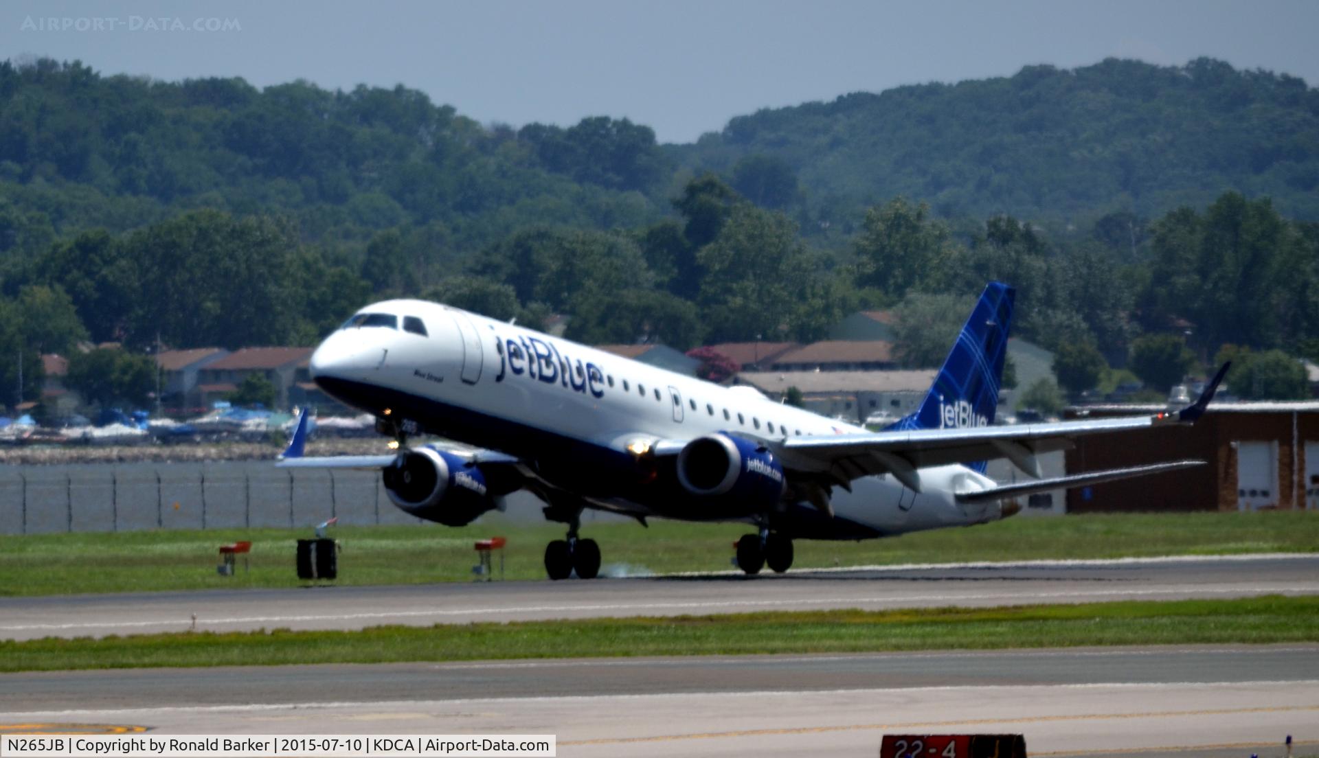 N265JB, 2006 Embraer ERJ-190-100 IGW 190AR C/N 19000049, Landing National
