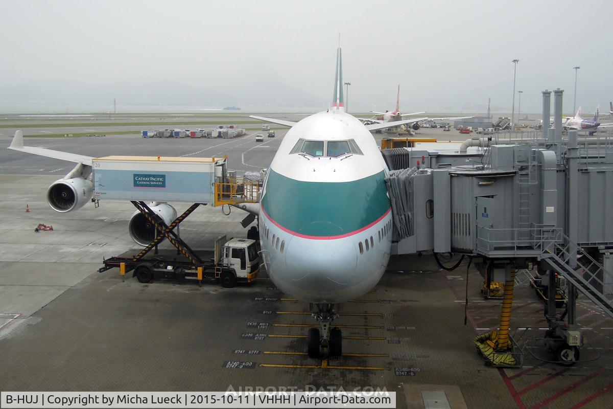 B-HUJ, 1995 Boeing 747-467 C/N 27595, At Hong Kong
