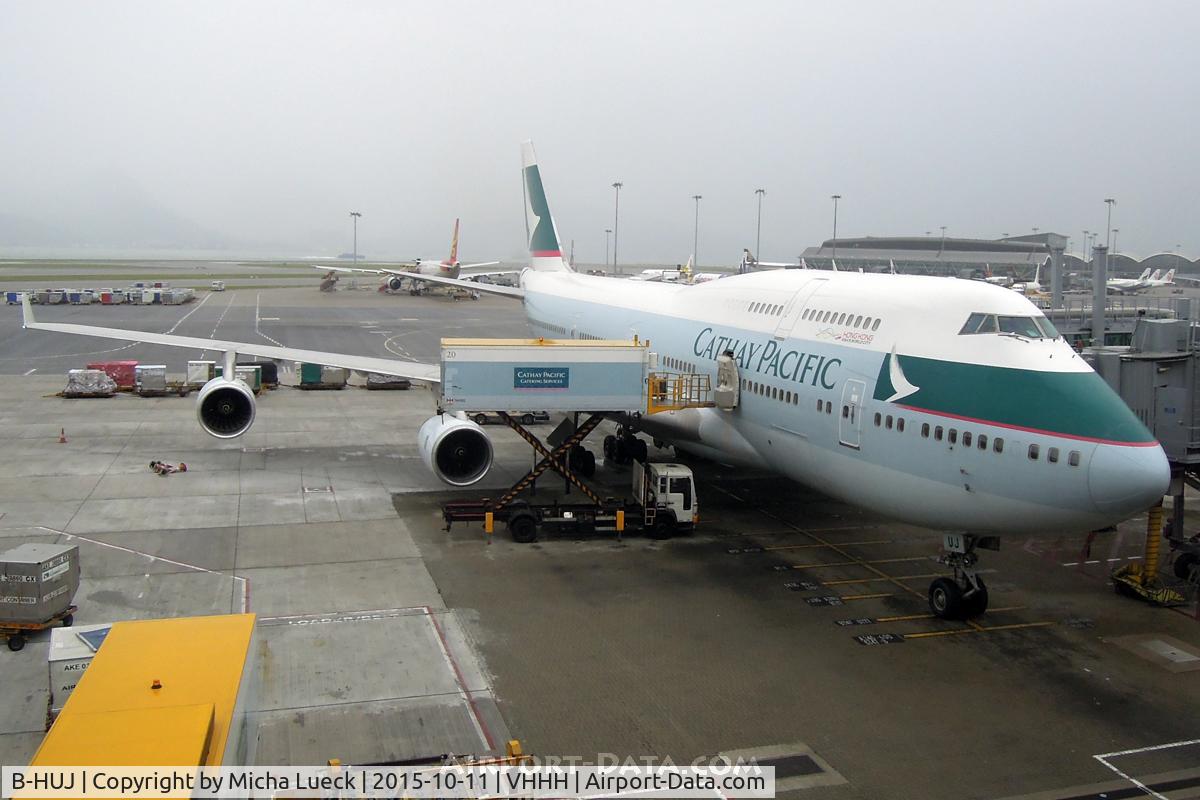 B-HUJ, 1995 Boeing 747-467 C/N 27595, At Hong Kong