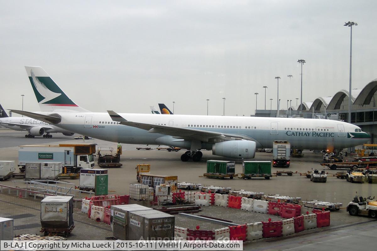 B-LAJ, 2010 Airbus A330-343X C/N 1163, At Hong Kong