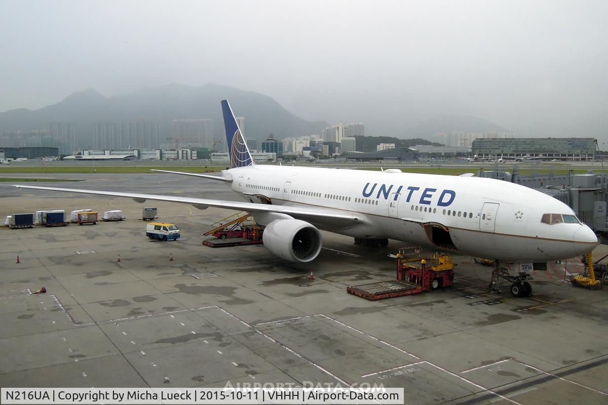 N216UA, 2000 Boeing 777-222 C/N 30549, At Hong Kong