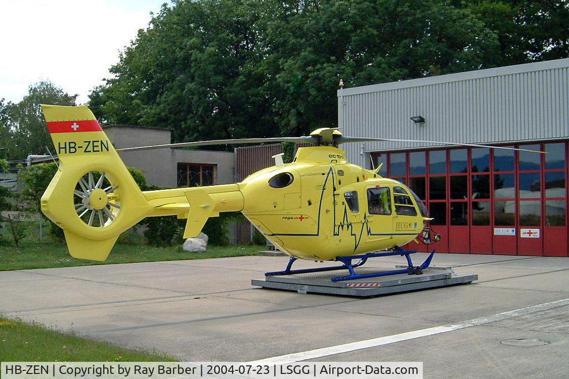 HB-ZEN, 2002 Eurocopter EC-135T-2+ C/N 0257, Eurocopter EC.135T2 [0257] (REGA Swiss Air Ambulance) Geneva~HB 23/07/2004