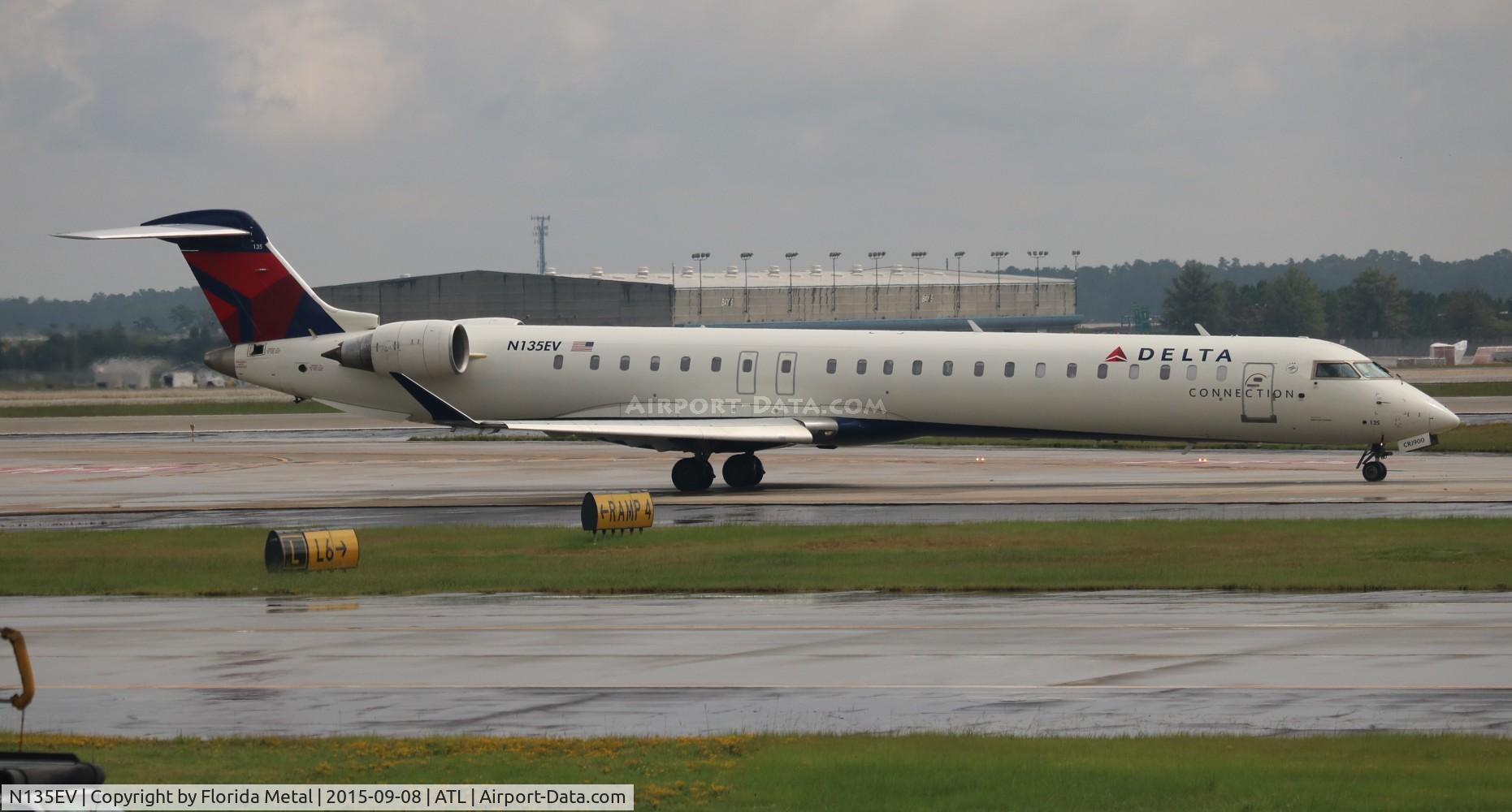 N135EV, 2009 Bombardier CRJ-900ER (CL-600-2D24) C/N 15225, Delta Connection CRJ-900