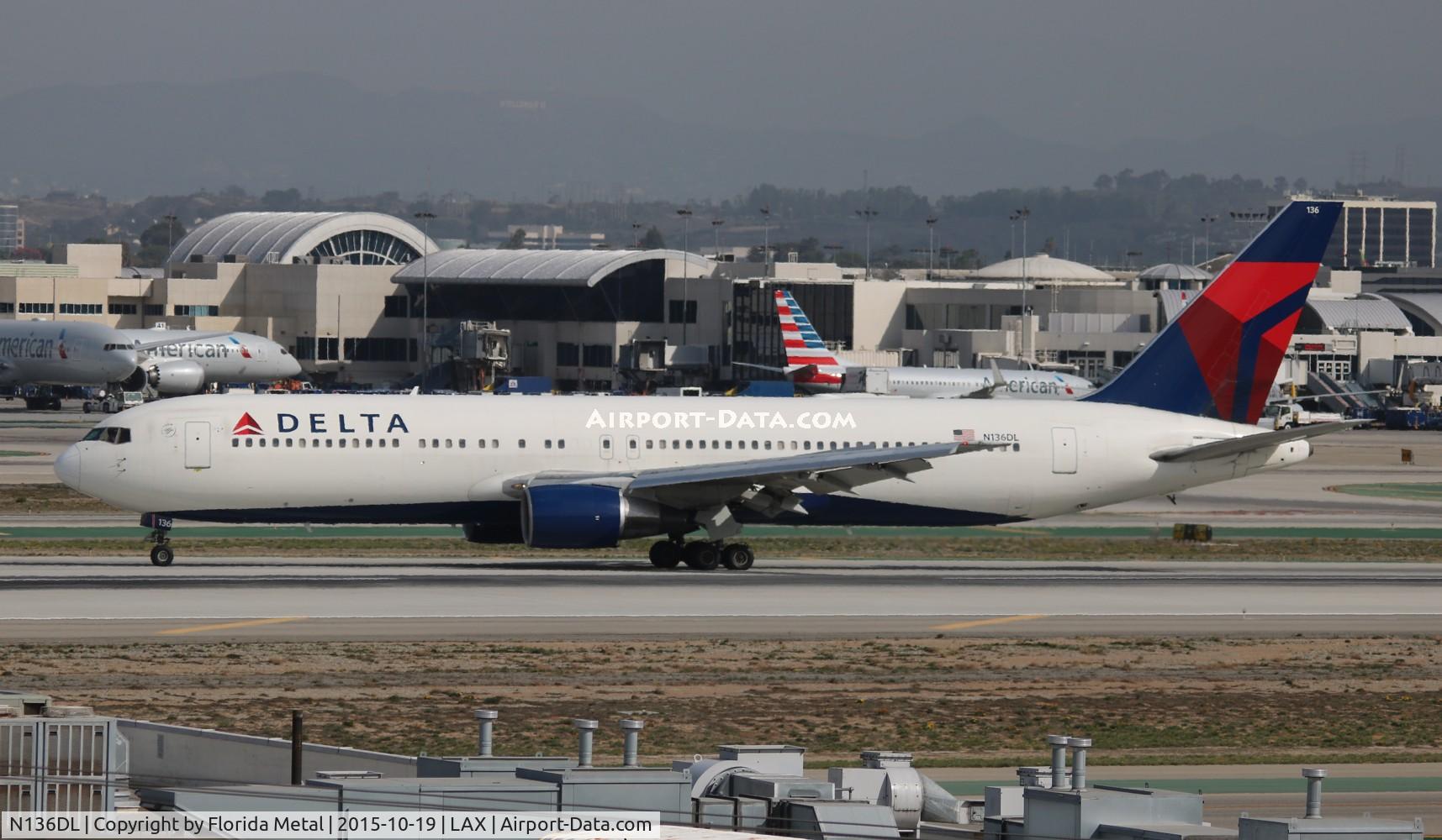 N136DL, 1991 Boeing 767-332 C/N 25146, Delta