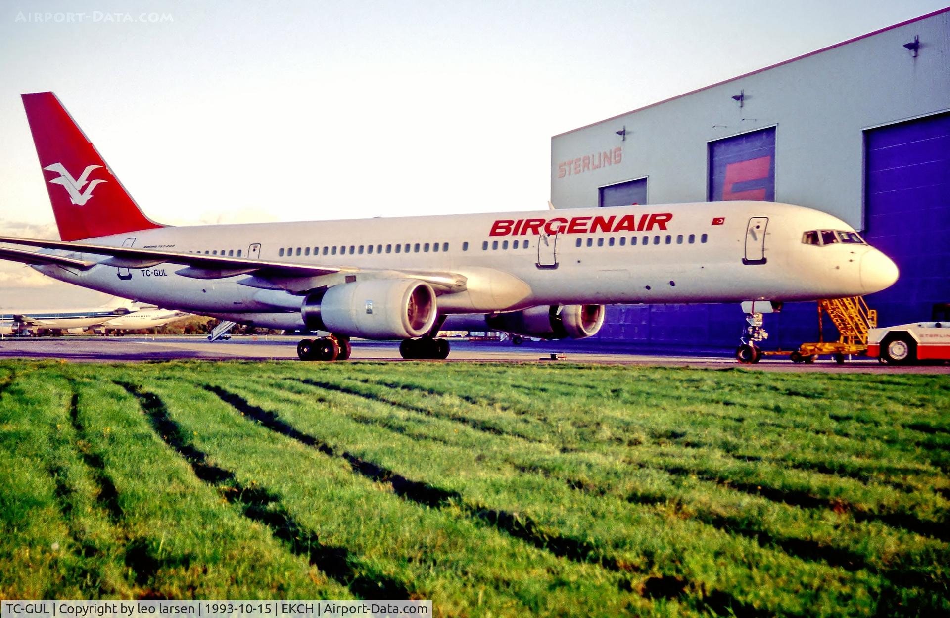 TC-GUL, 1984 Boeing 757-225 C/N 22209, Copenhagen 15.10.93