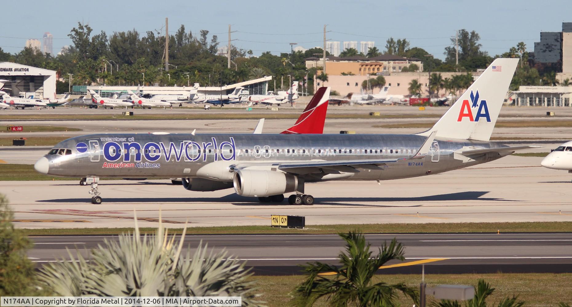 N174AA, 2002 Boeing 757-223 C/N 31308, American