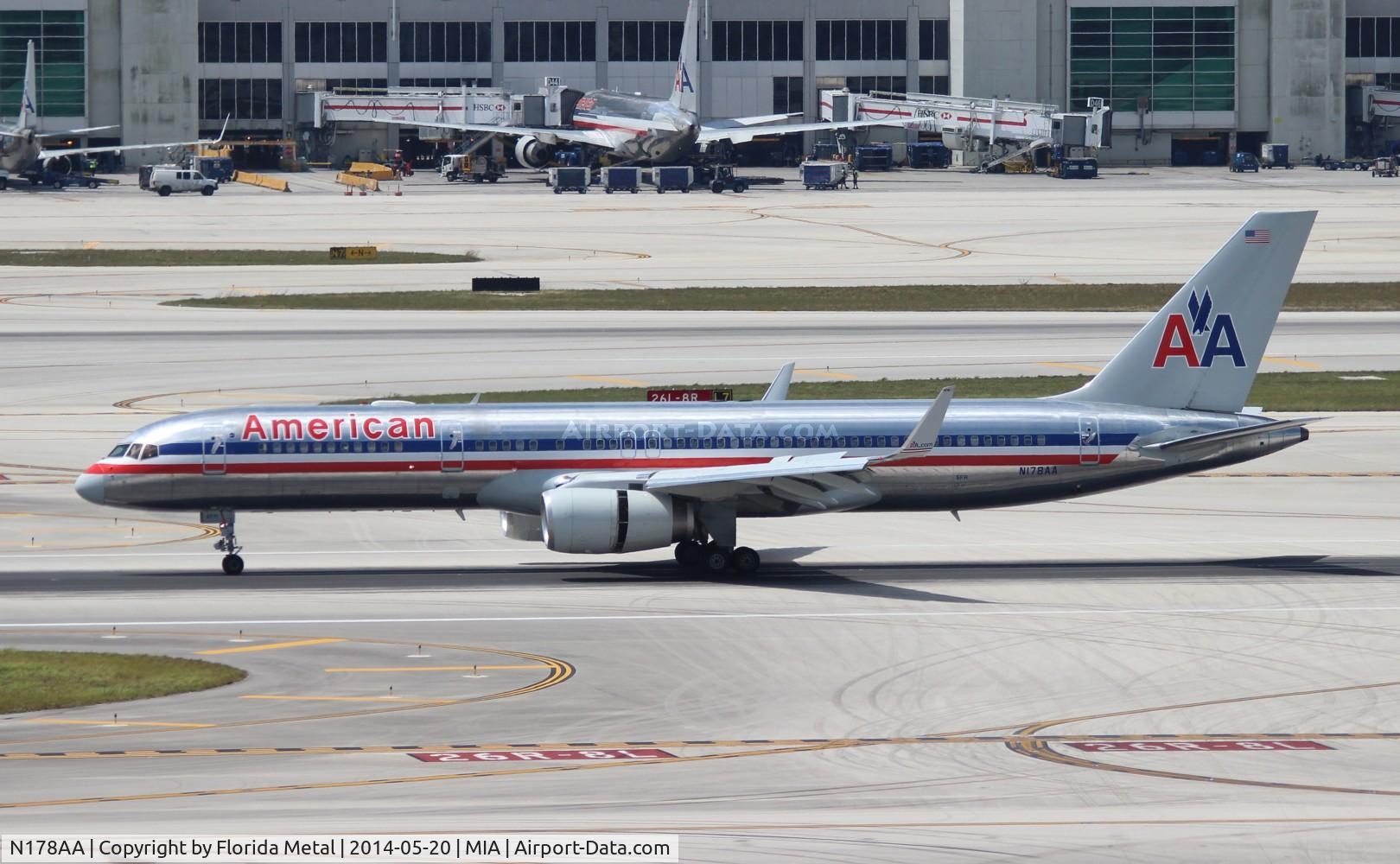 N178AA, 2002 Boeing 757-223 C/N 32398, American