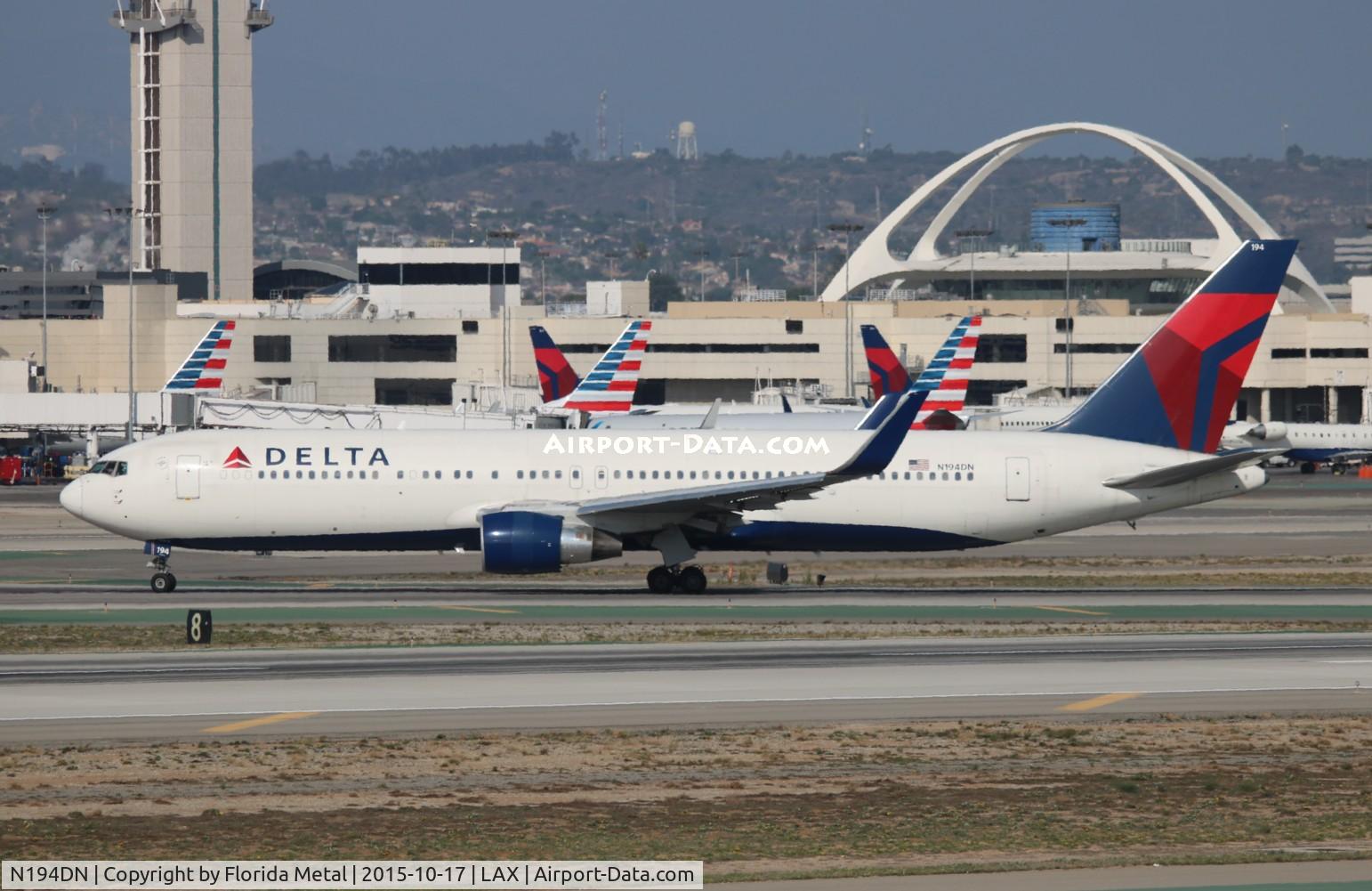 N194DN, 1997 Boeing 767-332 C/N 28451, Delta