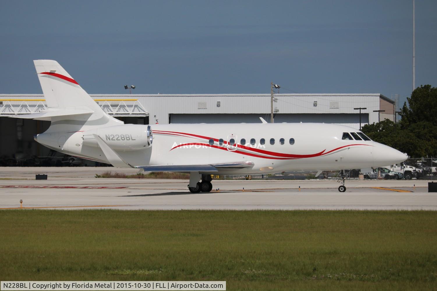 N228BL, 2010 Dassault Falcon 2000EX C/N 228, Falcon 2000EX