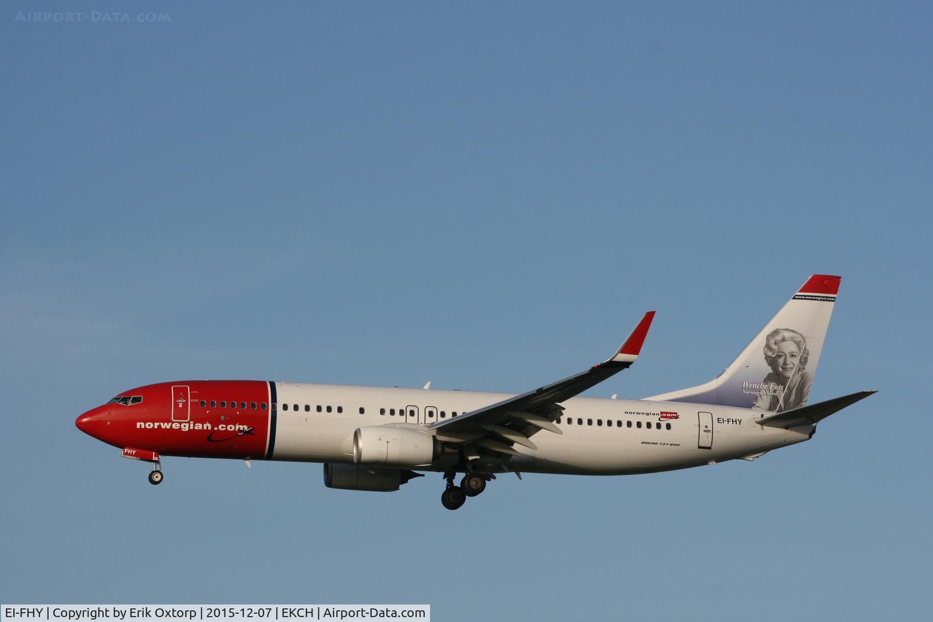 EI-FHY, 2013 Boeing 737-8JP C/N 39020, EI-FHY landing rw 22L