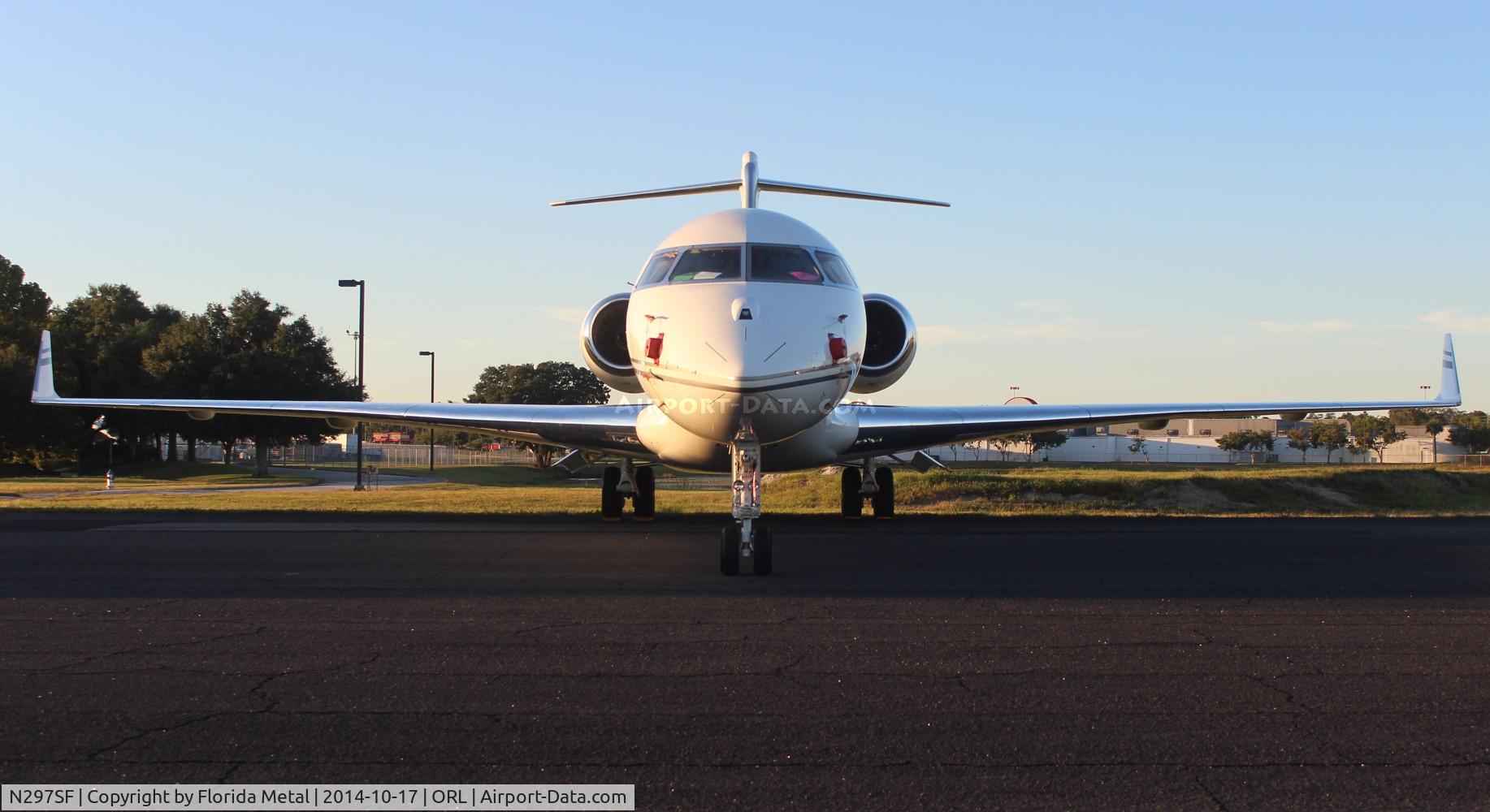 N297SF, 2006 Bombardier BD-700-1A10 Global Express C/N 9210, Global Express