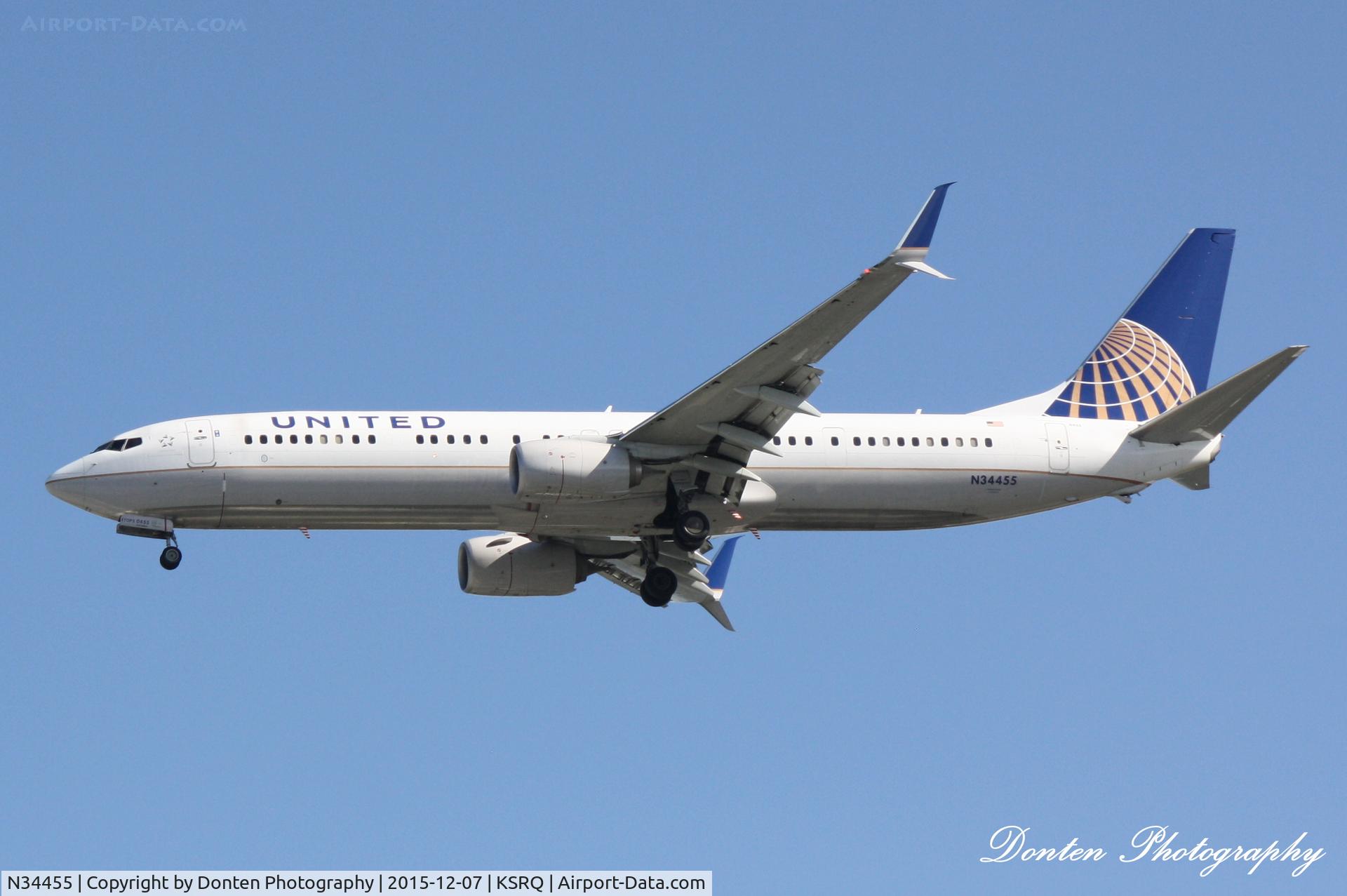 N34455, 2012 Boeing 737-924/ER C/N 41743, United Flight 1778 (N34455) arrives Sarasota-Bradenton International Airport following flight from Chicago-O'Hare International Airport