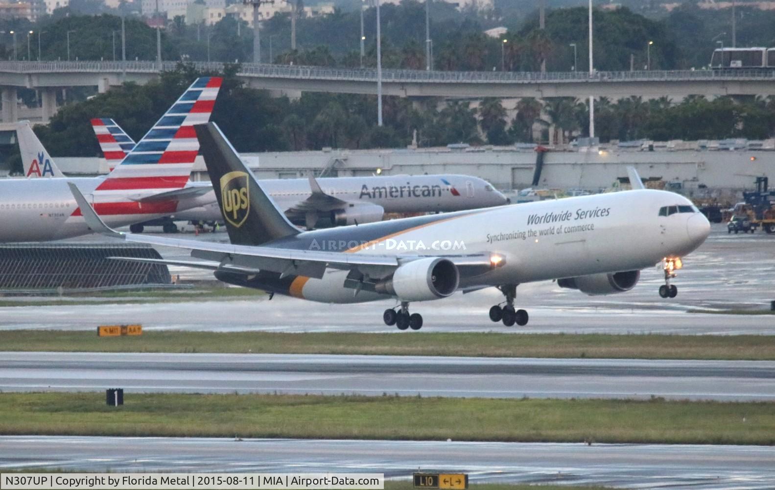N307UP, 1996 Boeing 767-34AF C/N 27760, UPS 767-300