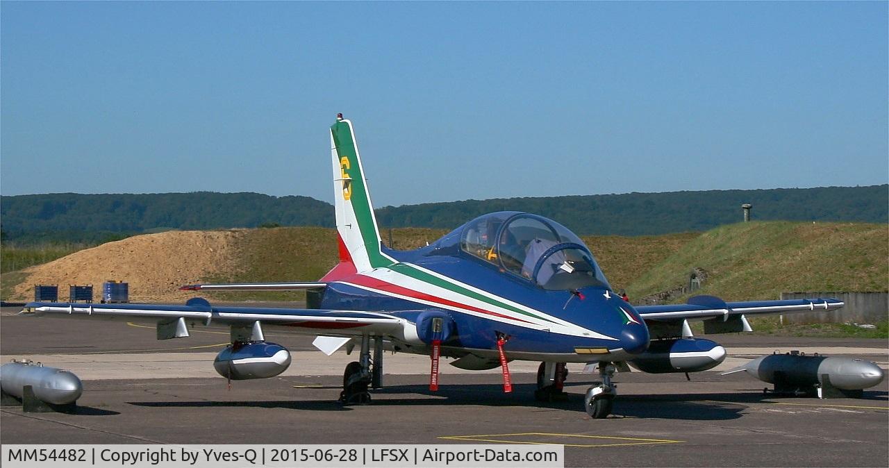 MM54482, Aermacchi MB-339PAN C/N 6677/072/AD011, Italian Air Force Aermacchi MB-339PAN, Number 6 of Frecce Tricolori Aerobatic Team 2015, Static display, Luxeuil-Saint Sauveur Air Base 116 (LFSX) Open day 2015