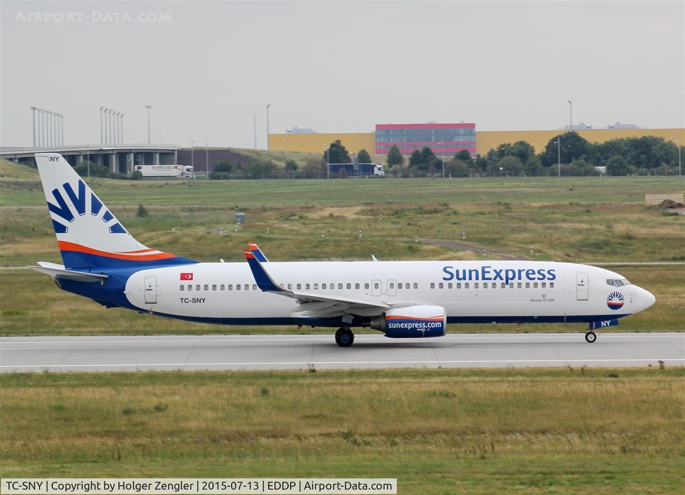 TC-SNY, 1997 Boeing 737-8K5 C/N 27981, Arrival from AYT on rwy 26R....