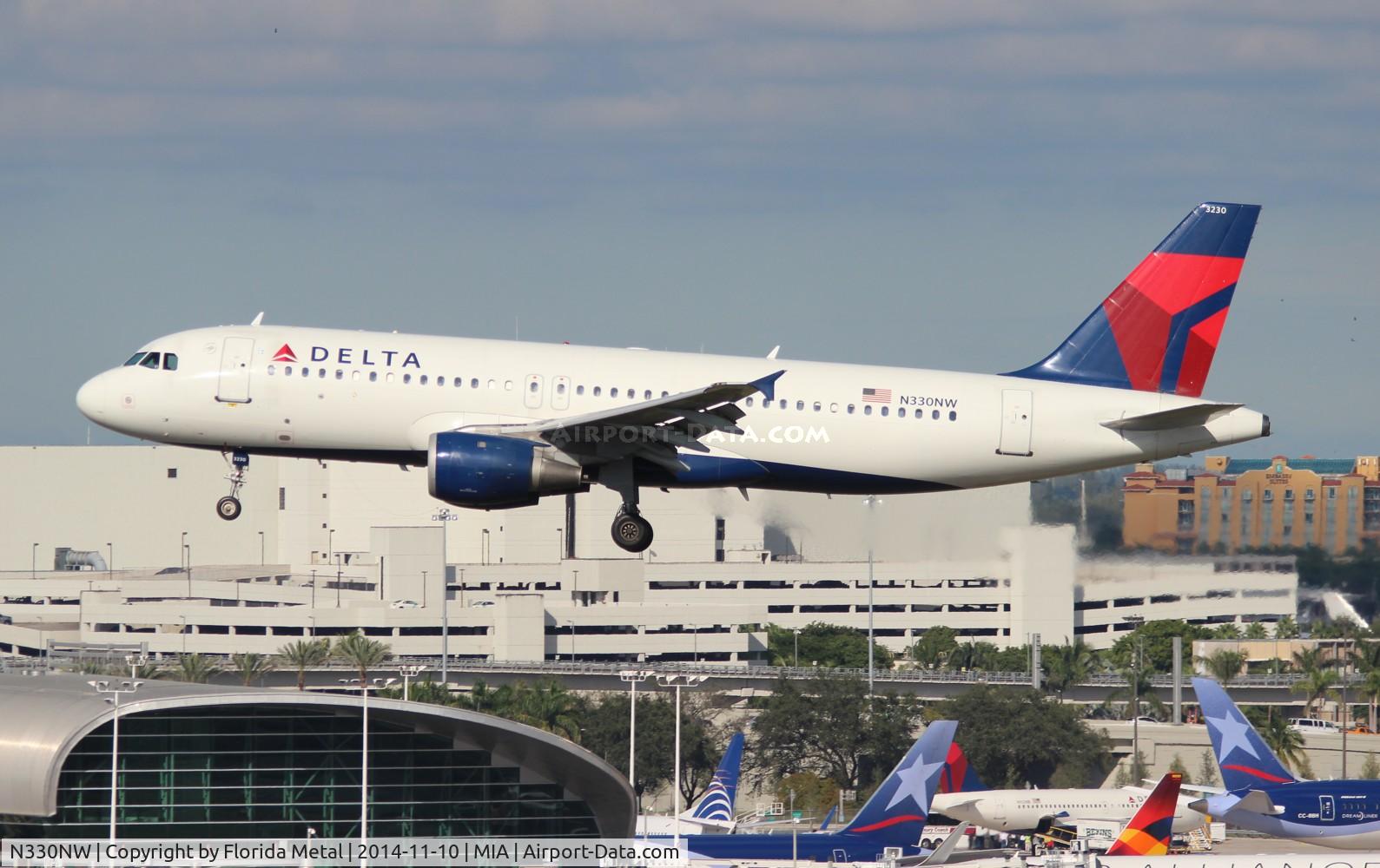 N330NW, 1992 Airbus A320-211 C/N 307, Delta