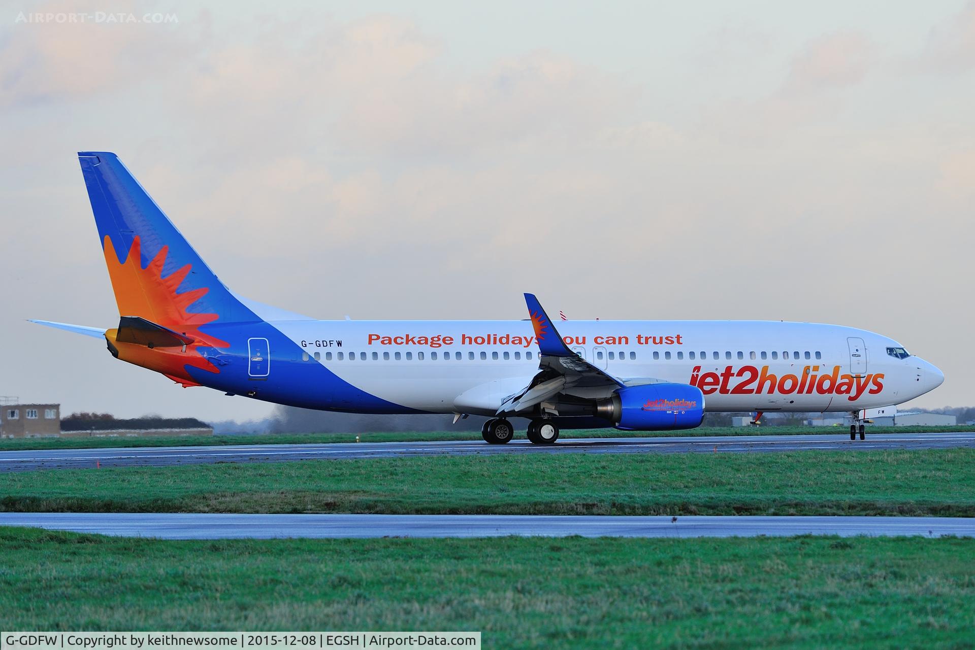 G-GDFW, 2000 Boeing 737-8K5 C/N 27986, Returning from air test.