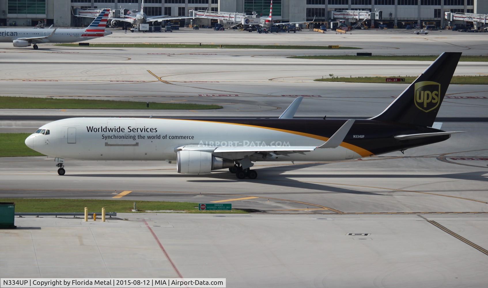 N334UP, 2001 Boeing 767-34AF C/N 32844, UPS 767-300