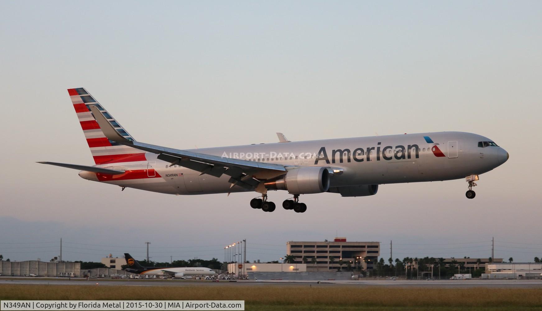 N349AN, 2003 Boeing 767-323 C/N 33088, American
