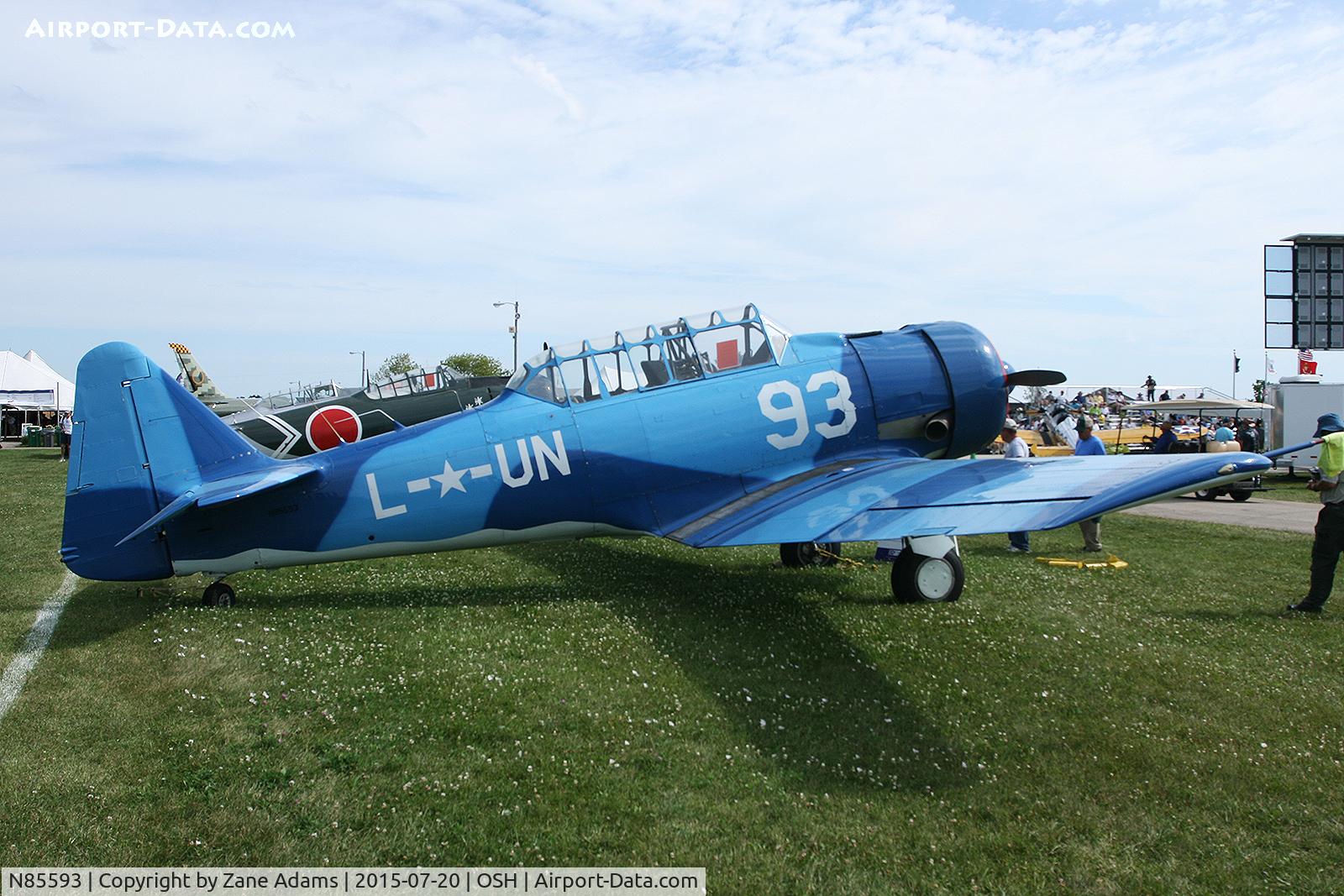 N85593, 1957 North American AT-6D Texan C/N 121-42415, 2015 EAA AirVenture - Oshkosh, Wisconsin.