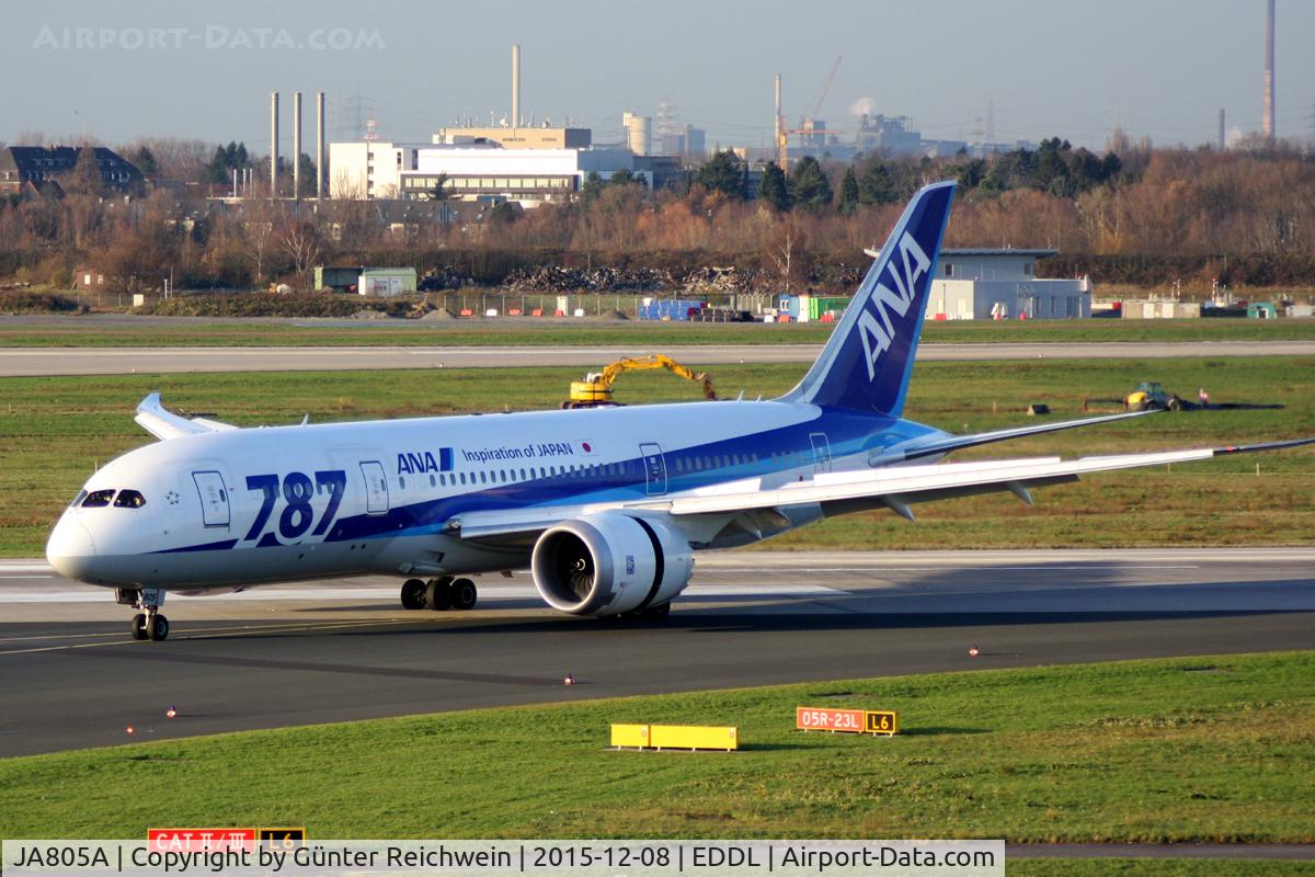 JA805A, 2010 Boeing 787-8 Dreamliner C/N 34514, Dreamliner arriving