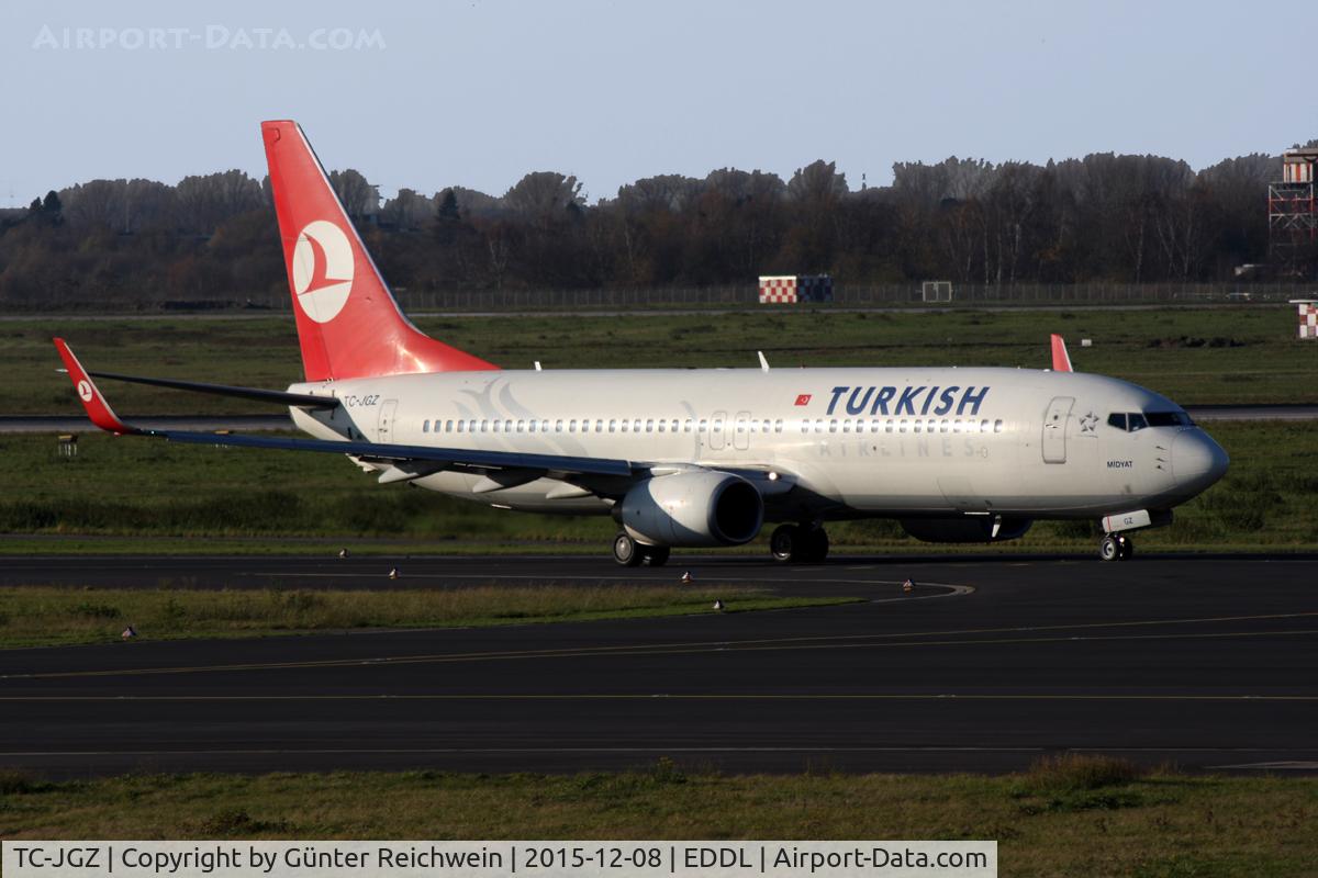 TC-JGZ, 2008 Boeing 737-8F2 C/N 35789, Departing