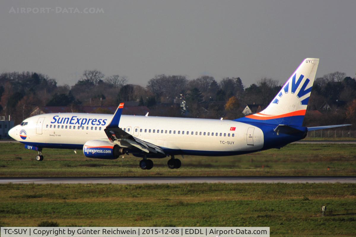 TC-SUY, 2001 Boeing 737-86N C/N 30806, Arriving on rwy 23L