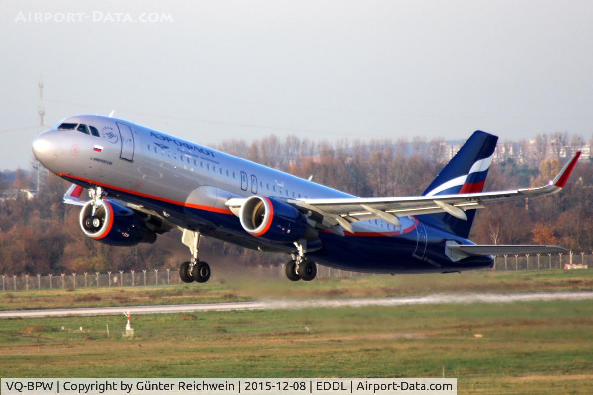 VQ-BPW, 2014 Airbus A320-214 C/N 5982, Taking off