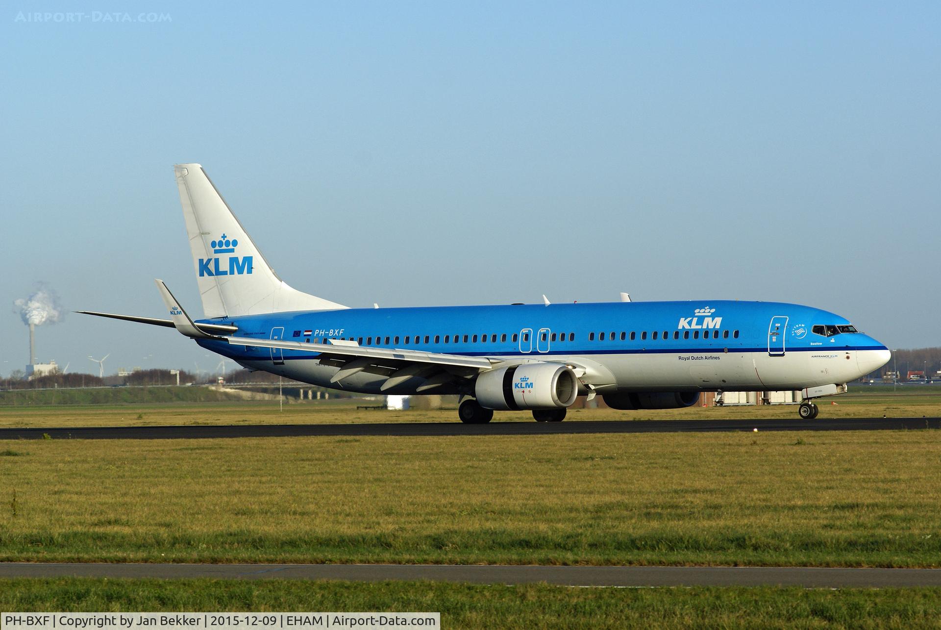 PH-BXF, 2000 Boeing 737-8K2 C/N 29596, Schiphol, Polderbaan, just after landing